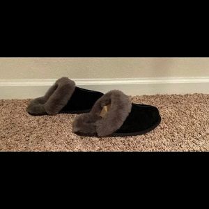 Ugg slippers brand new size 8